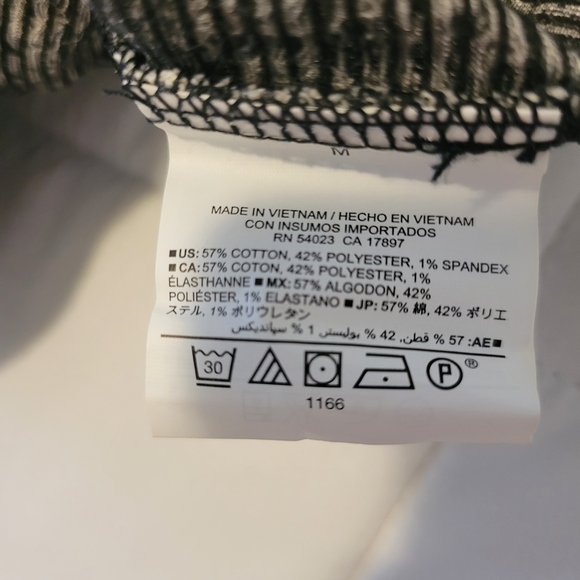 Old Navy Black & Cream Tribal Print Sleeveless Tank - Picture 8 of 9